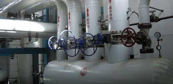 蒸汽管道防凍需采用電伴熱保溫系統(tǒng)(圖1) 蒸汽管道防凍需采用電伴熱保溫系統(tǒng)(圖1)